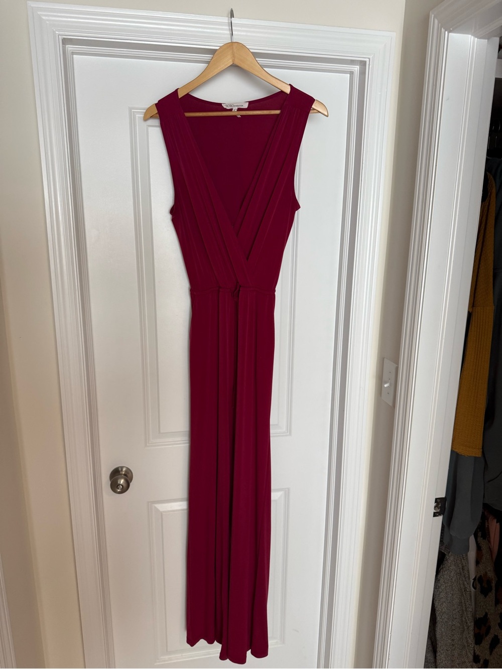 BCBGeneration Sleeveless V-Neck Jumpsuit in Burgundy